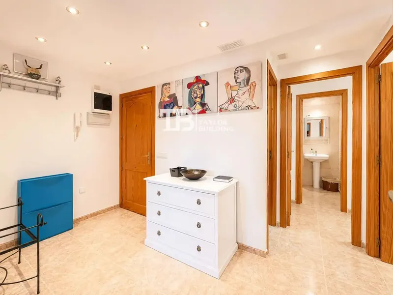 Taylor Building exclusively sells this apartment in Paguera, Calvia. It is a renovated apartment of 83.00 m2 built (75.00 m2 usable) with — photo 12