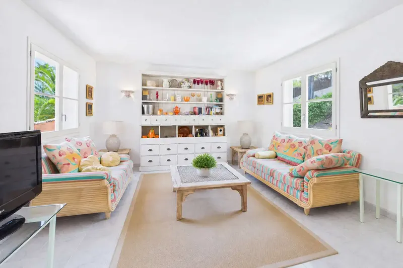 Mediterranean jewel in Costa de la Calma - spacious property with exceptional plot potential! — photo 6
