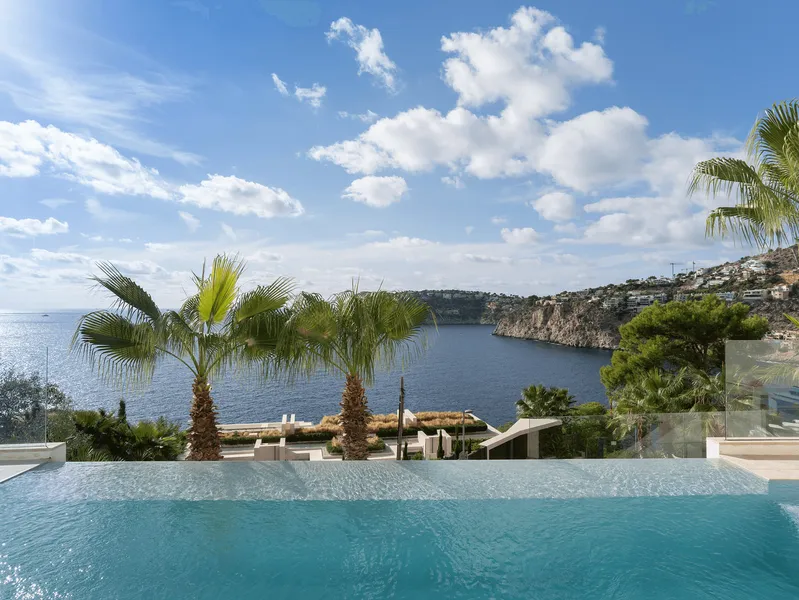 Villa with sea views in Cala Llamp — photo 1