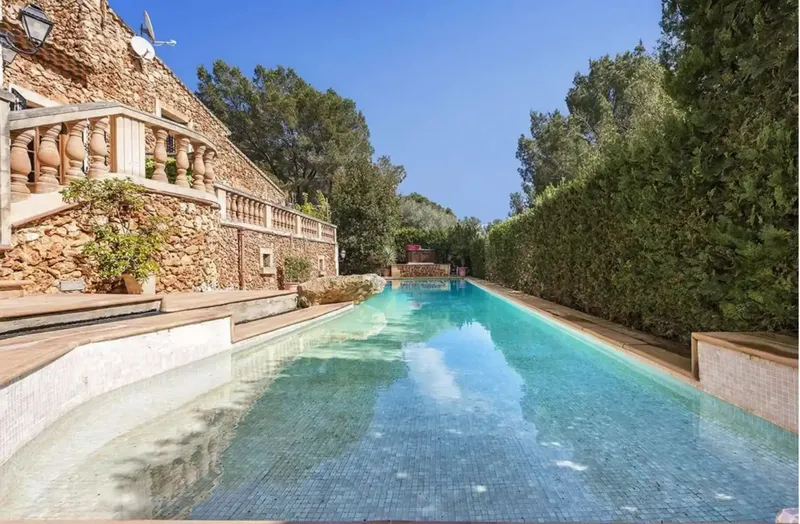 Exclusive villa for sale in Costa de los Pinos, Mallorca - 2.75 million euros. Unique location, Mediterranean style and the highest comfort — photo 2