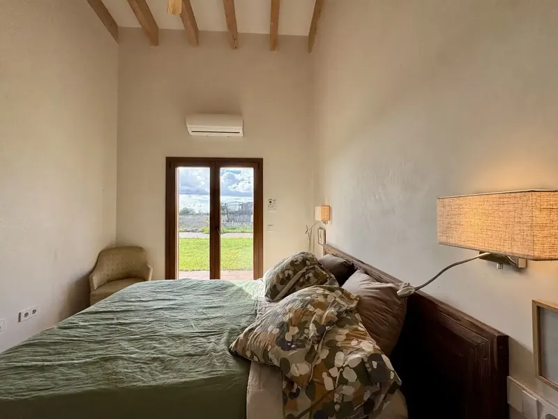 Available in August. Exclusive for the month of August, this beautiful rustic finca is located just 2 minutes from Llucmajor and — photo 10
