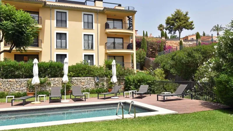 Charming apartment a few steps from the beach in Camp de Mar — photo 1