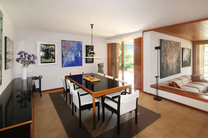 4-bedroom villa with pool and garden for rent — photo 4