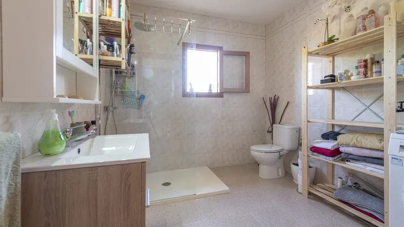 Partly renovated country house in Ses Salines, with absolute privacy, distant views & close to the beach — photo 9