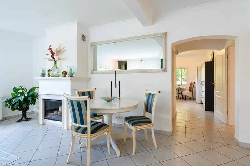 Mediterranean villa with holiday rental licence in a quiet location — photo 10