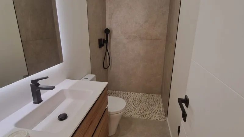 Discover a spacious and modern unfurnished apartment in the heart of Palma Center – for sale — photo 10