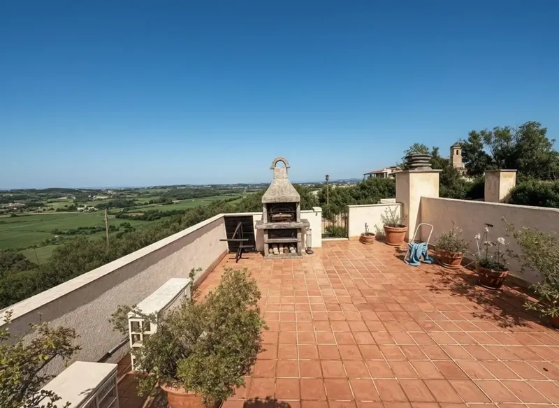 Mediterranean-style apartment with rooftop terrace and panoramic views €395,000 — photo 11