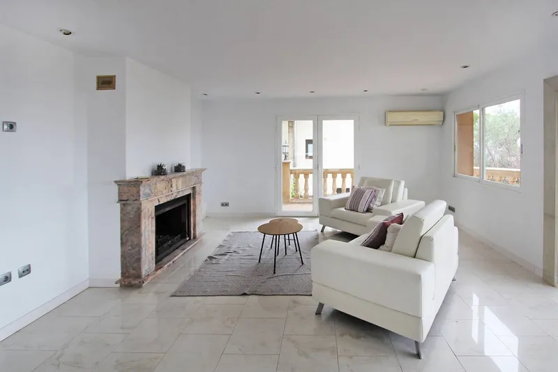 6-bedroom villa with pool in Costa d'en Blanes for rent — photo 4