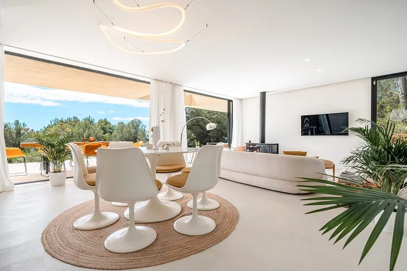 Stylish villa with a unique design — photo 12