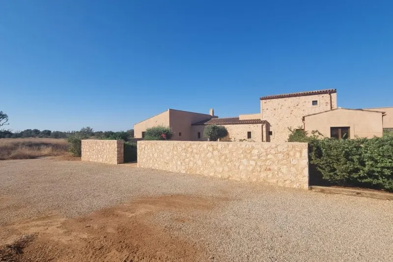 Ground-level new build finca with all extras and pool between Es Llombards – Santanyi — F 150 CM — photo 3