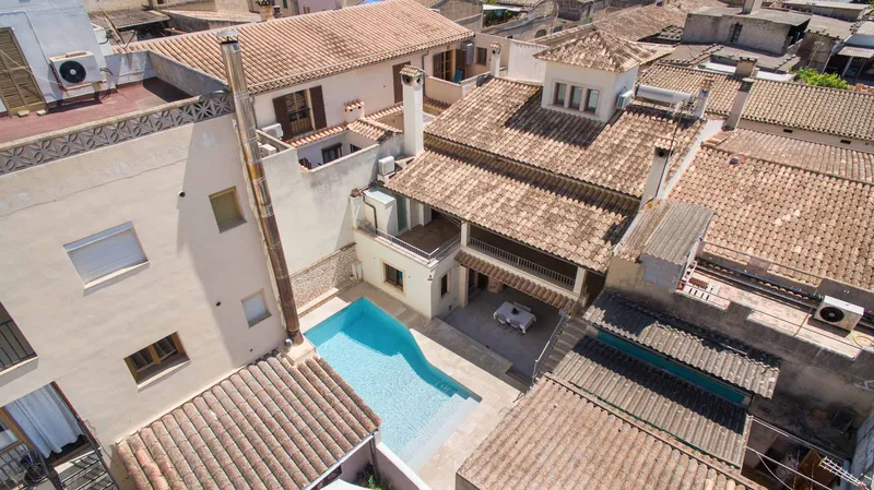 Charming townhouse with swimming pool in Porreres — photo 1