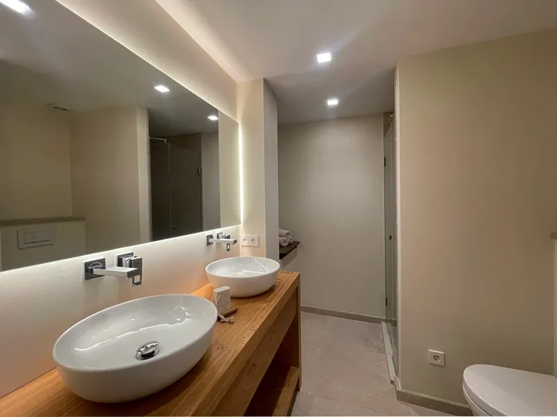 Ultra-luxury penthouse with private terrace, elevator, and parking. 3 bedrooms, 3 bathrooms. — photo 6