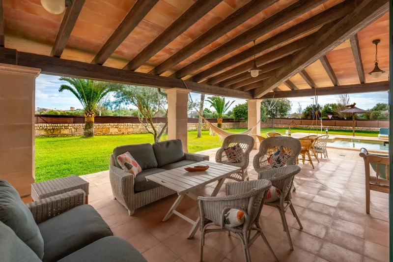 Single-storey finca near Santanyí with holiday rental licence — photo 3