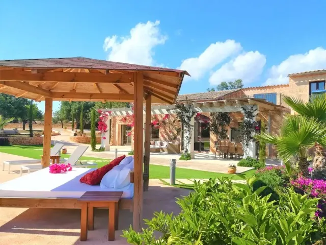 Country finca with pool for sale in Llucmajor, Mallorca — photo 11