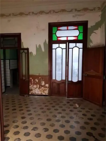 Old house located in front of Plaça Sant Jaime, could be renovated, or if you wanted to build, you could build a ground floor, parking — photo 4
