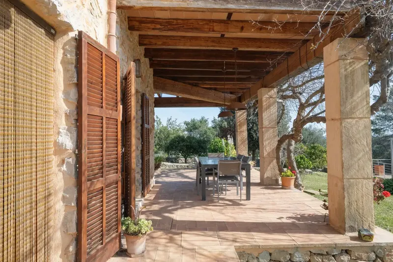 This magnificent finca is located between the charming villages of Sant Joan and Petra, two traditional Mallorcan towns — photo 5