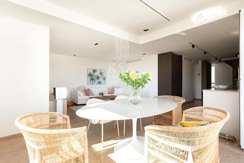 Penthouse — photo 12