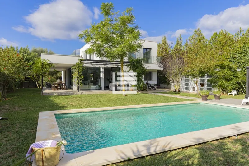Exclusive villa with private swimming pool for sale in Crestatx, Mallorca — photo 1