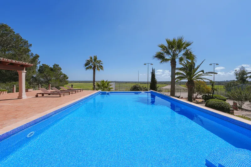 Large Finca in Santanyí: Privacy, horses, tennis, and views — photo 3