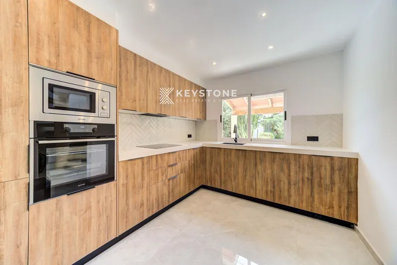 House — photo 12