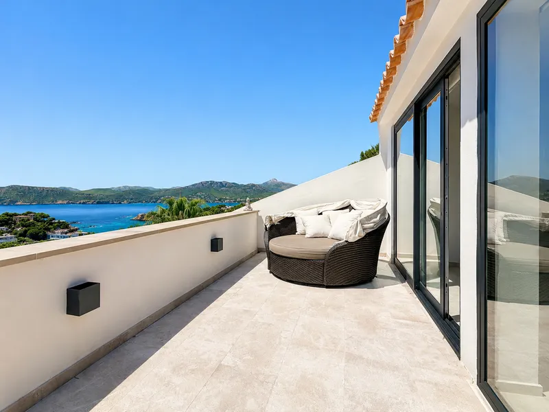 Panoramic semi-detached house with sea views and pool in a prestigious area of Santa Ponsa — photo 4