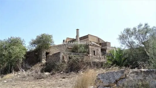 Country house in Petra, built surface 685 m², plot surface 200,000 m², 5 bedrooms, 1 bathroom — photo 4