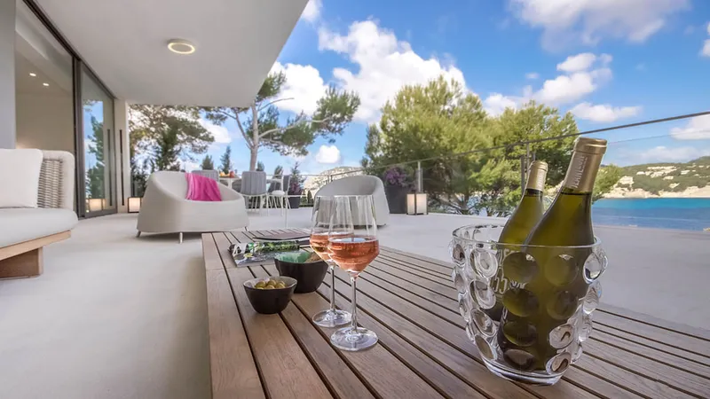 Unique and Singular Luxury Villa in Camp de Mar — photo 11