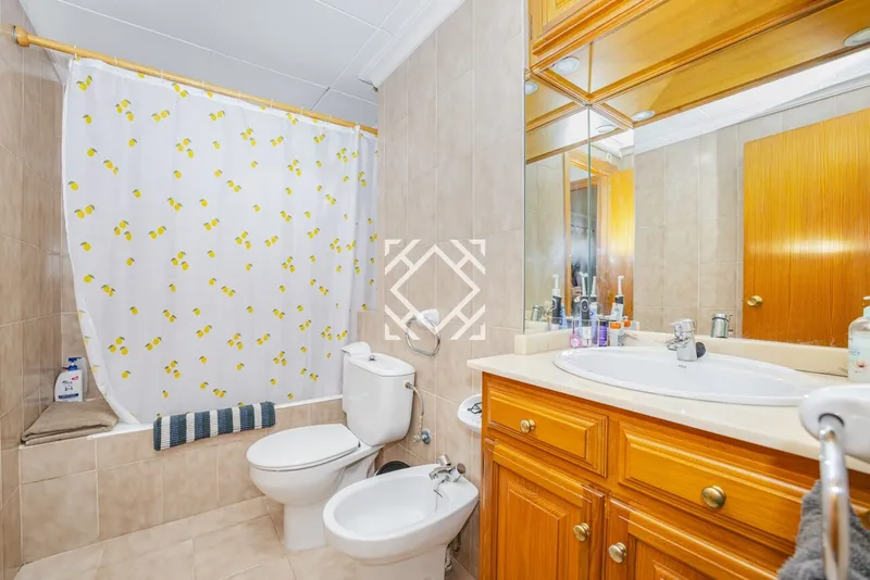 Spacious and bright flat for sale with a large terrace in Puerto de Alcudia — photo 9