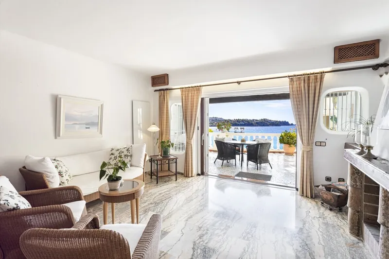 Exclusive! Mediterranean dream apartment with 3 bedrooms on the first line of Costa de la Calma — photo 10