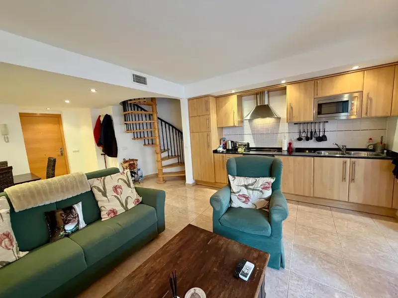 A few steps from the first line of Puerto de Andratx, in a new building with few neighbors, we find this cozy duplex with views of the — photo 1
