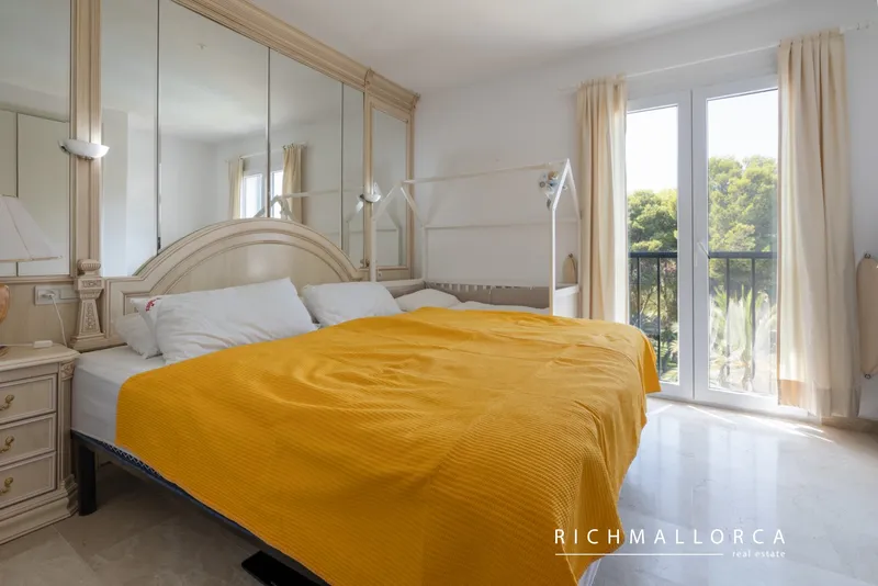 Penthouse with beautiful views near the sea in Nova Santa Ponsa — photo 9