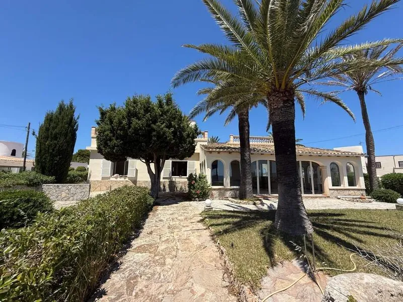 Villa with 5 bedrooms, 4 bathrooms, terrace and sea views for sale — photo 5