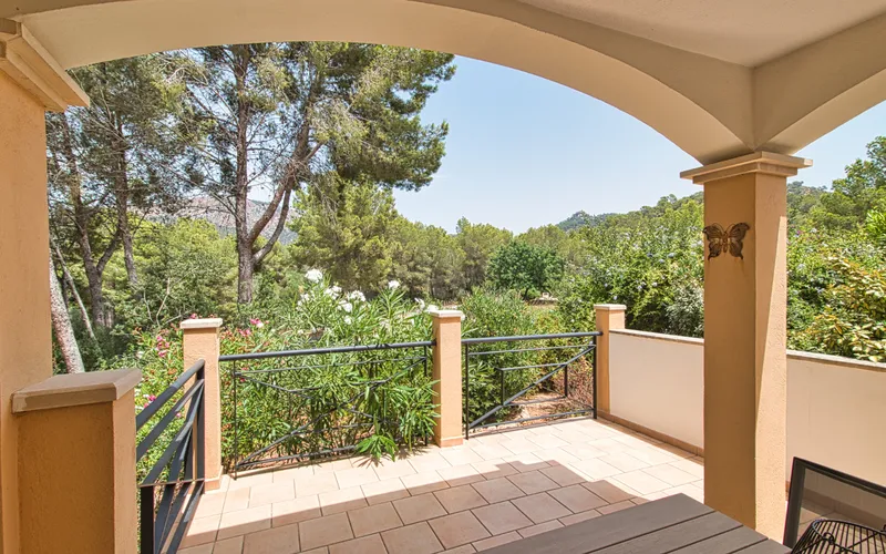 Townhouse on the golf course in Camp de Mar, just a few minutes' walk from the beach — photo 5