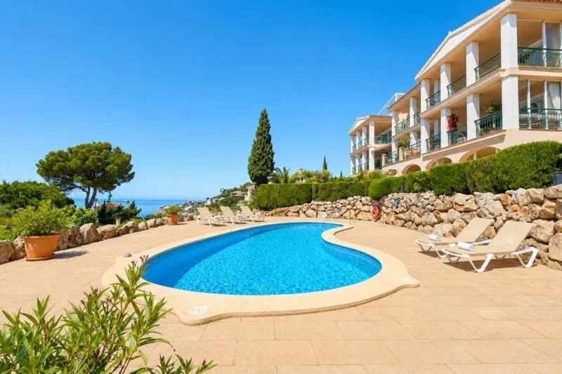Great apartment in Cala Llamp with fantastic terrace and sea views — photo 1