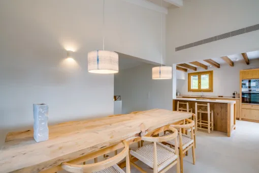 Alcudia, modernized chalet with contemporary architecture and large plot with holiday rental license in Bonaire — photo 8
