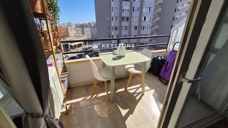 Apartment — photo 1