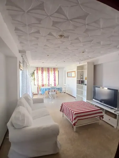 4th floor apartment without lift, very good staircase, 4 bedrooms, bathroom, living-dining room with balcony, clear views, large kitchen with gallery — photo 1