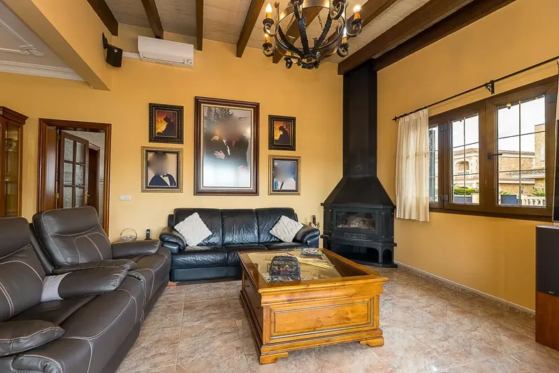 In the quiet area of Son Macià in Marratxí, this spectacular 170 m² detached house is for sale, all on one floor, very bright — photo 11