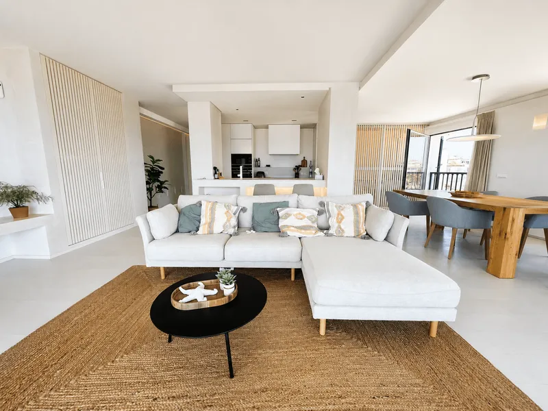 Where the sea is your daily companion – Exclusive apartment on the beachfront in Cala Bona — photo 2