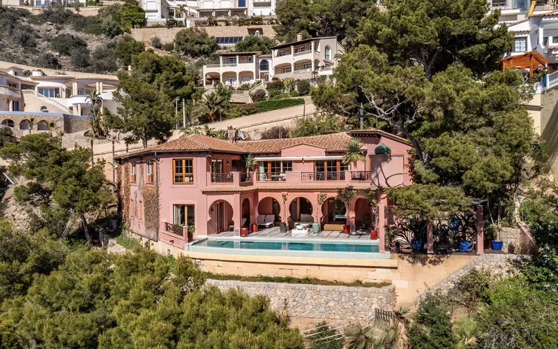 Luxurious villa in first sea line, Puerto de Andratx: A Mediterranean paradise — photo 1