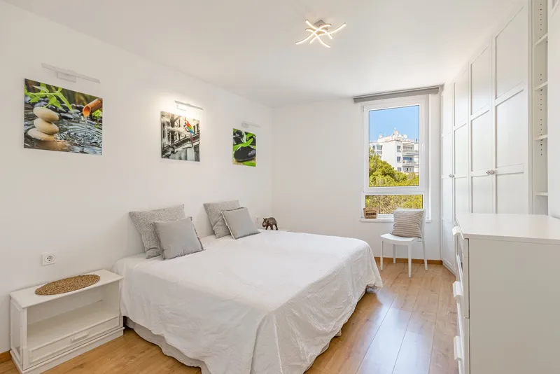 Apartment in popular residential complex right by the sea in Illetas — photo 9