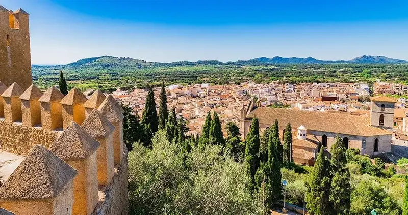 Elegant townhouse for sale in the beautiful village of Artà offers a perfect blend of traditional Mallorcan beauty and modern living. — photo 10