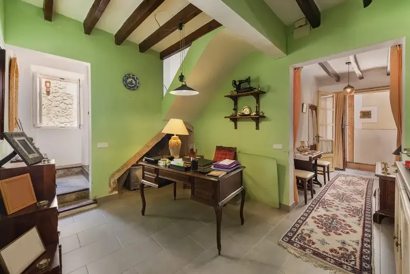 Charming townhouse for sale in Pollensa, on a corner plot on a quiet residential street, just a short — photo 6
