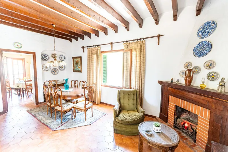 Charming Mallorcan Townhouse with Garden and Stunning Tramuntana Views in Sóller — photo 2