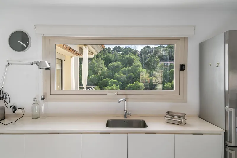 Modern and spacious apartment with communal pool in Cas Catala — photo 3