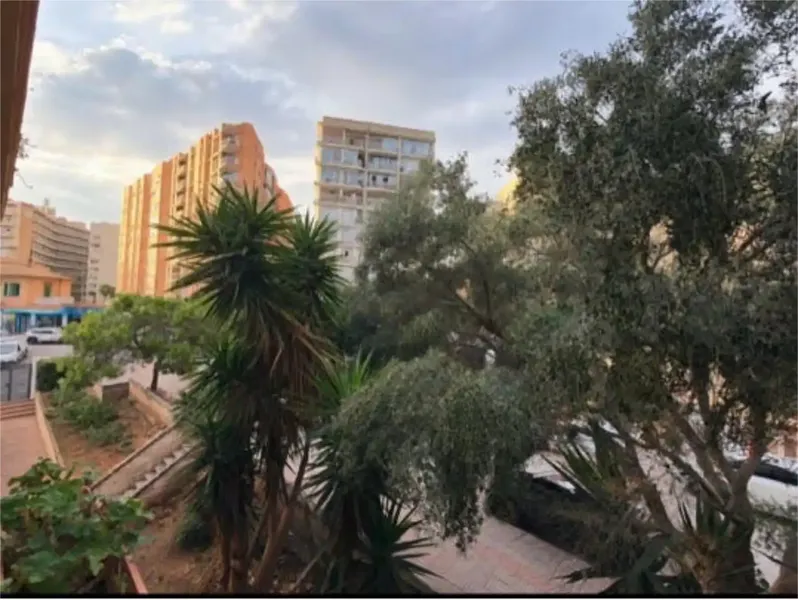 75 m� construidos, 2 habitaciones, 1 baño, terraza y balcón, segunda manobuen estado, armarios empotrados, trastero, orientacion sur, constr — photo 8