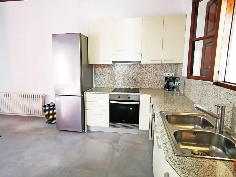 Ref 1908; Charming Mallorcan house with garden and garage for rent in El Terreno — photo 9