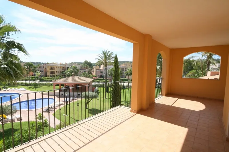 Apartment in beautiful, quiet complex close to the center — photo 1