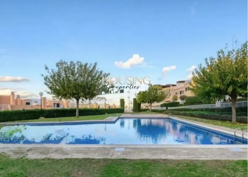 ADOSADO EN RESIDENCIAL CON PISCINAS Y JARDINES EN LA VILETA/SON SERRA — photo 5