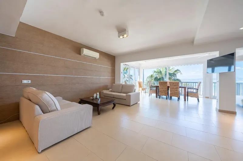 Discover this spectacular 180 m2 flat on the beachfront in Arenal de Llucmajor, where every day ends with a sunset — photo 6
